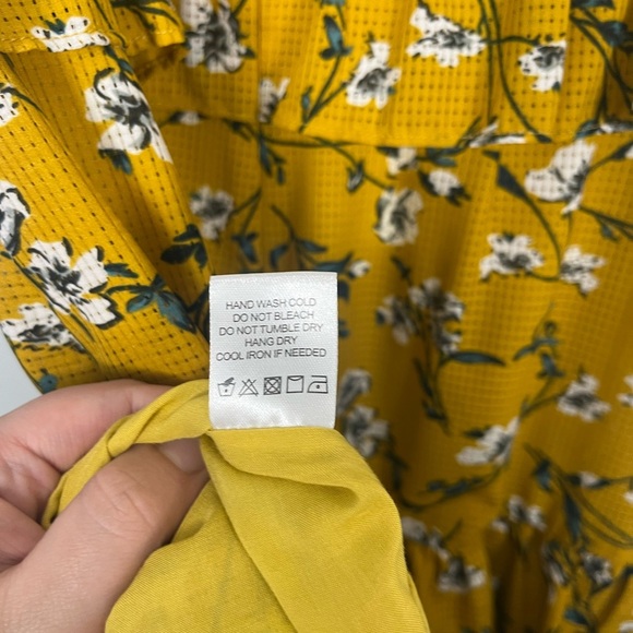 Revolve Tularosa lily dress in yellow dolly floral size small spring midi - Picture 10 of 10